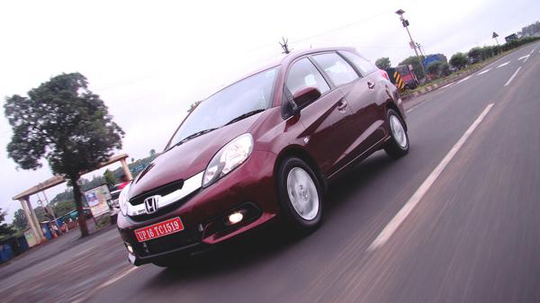 Honda Mobilio production version to lack AVN system and mock wood panels