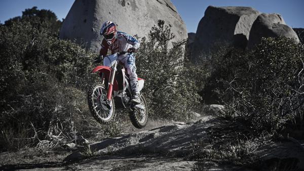 Honda announces new CRF450R and CRF450RX worldwide
