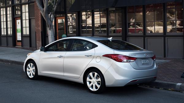 Hyundai in the USA issues a recall for the 2013 Elantra