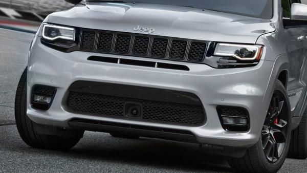 2017 Jeep Grand Cherokee SRT revealed
