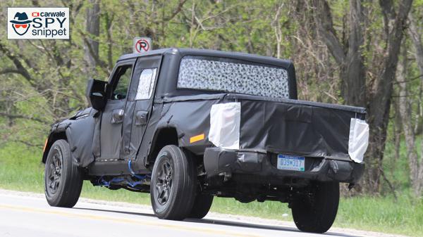 Jeep caught testing its Wrangler pickup 