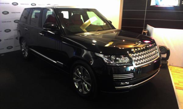 Jaguar Land Rover launches 2013 Range Rover in India