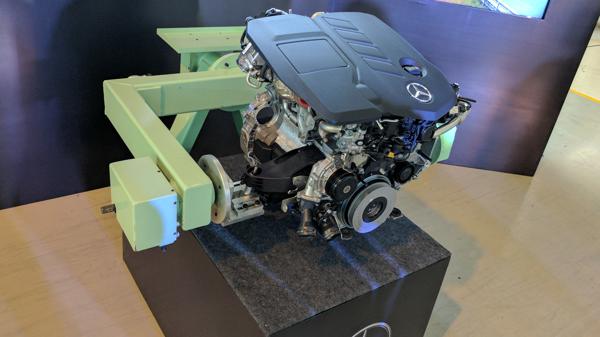 Highlights of Mercedes-Benzs new engine in the E 220 d