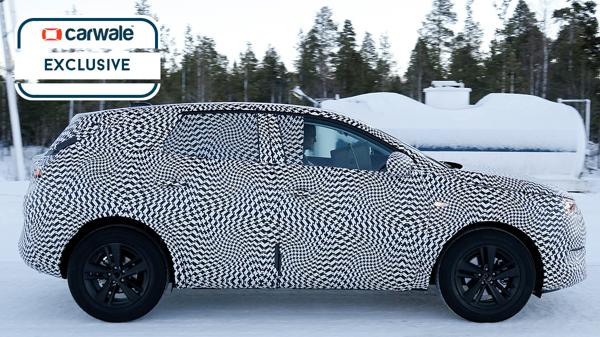 Opel Grandland X spied with extensive camouflage