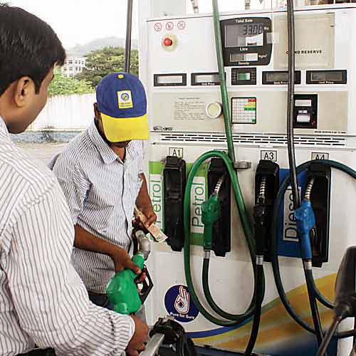 Petrol Pumps on indefinite strike in Maharashtra since 26th August