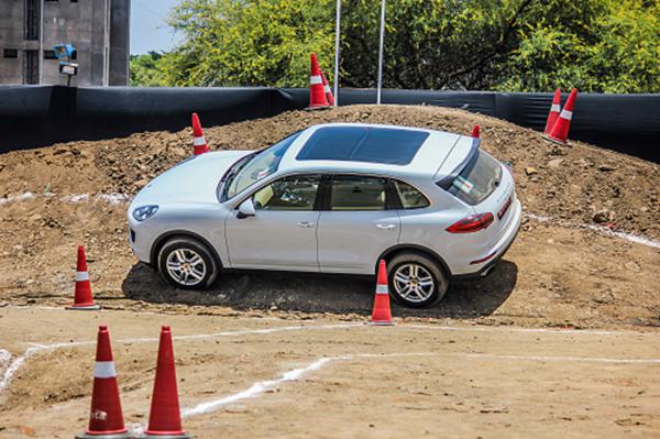 Porsche organises an adventure drive in Mumbai
