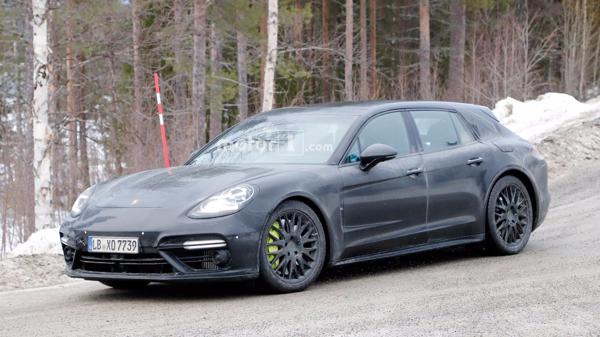 A mildly camouflaged Porsche Panamera Sport Turismo spotted  