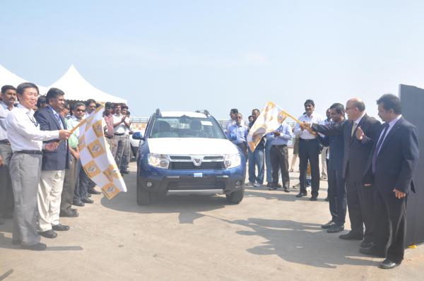 Renault commences export operations, dispatches first lot of Indian made Duster 