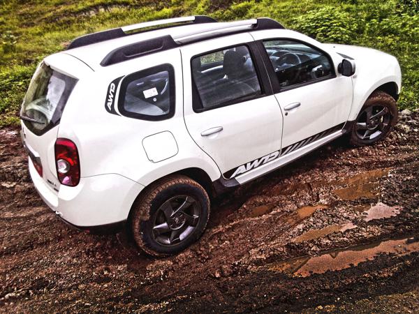 Renault Duster AWD Photos 2