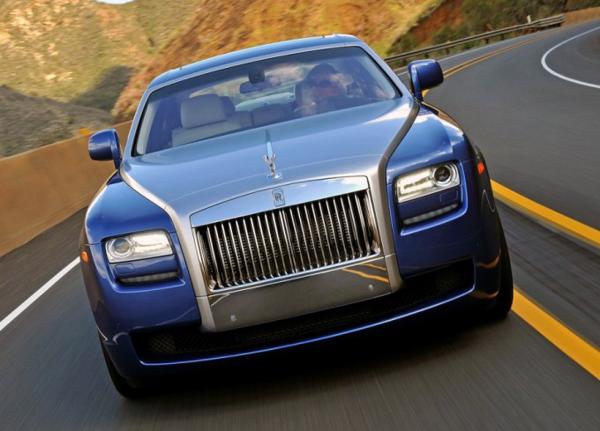 New Rolls-Royce Ghost facelift caught testing on Europe streets