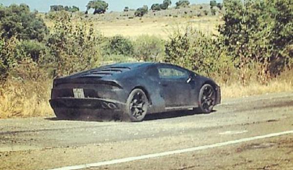 Teaser of Lamborghini Gallardo replacement released