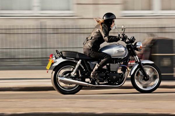 Triumph officially enters Indian bike market 