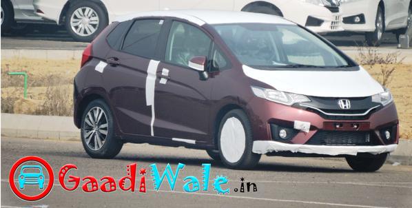 V Variant of 2015 Honda Jazz Spotted with 16-inch alloy wheels, launch expected 