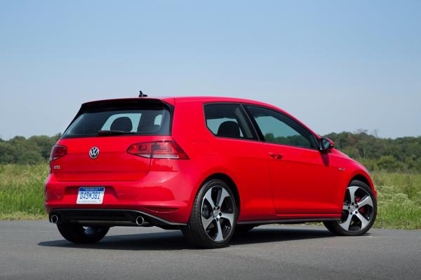 Volkswagen Golf GTI lifts the 2015 Yahoo Autos Car of the Year Award