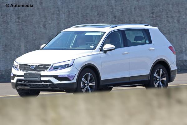 Volkswagen Tiguan LWB spied on test again