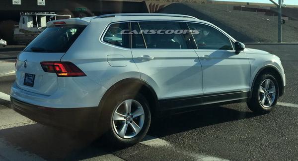 Volkswagen TiguanXL long wheelbase spotted on test again