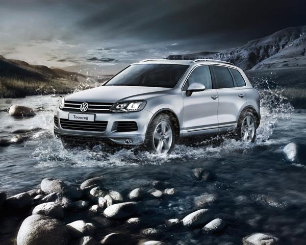 Volkswagen brings a revamped version of the Touareg SUV at the Indian shores 