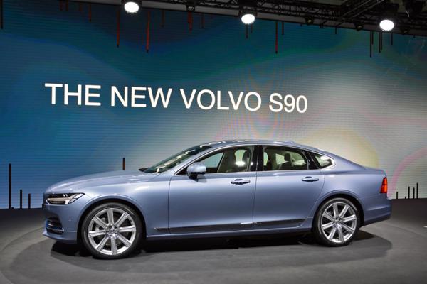 Volvo S90 bookings open