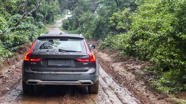 Volvo V90 Cross Country First Drive Review