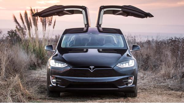 Tesla wing door concerns fixed with a software update