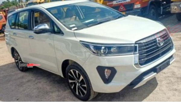 toyota-innova-crysta-facelift-front-view